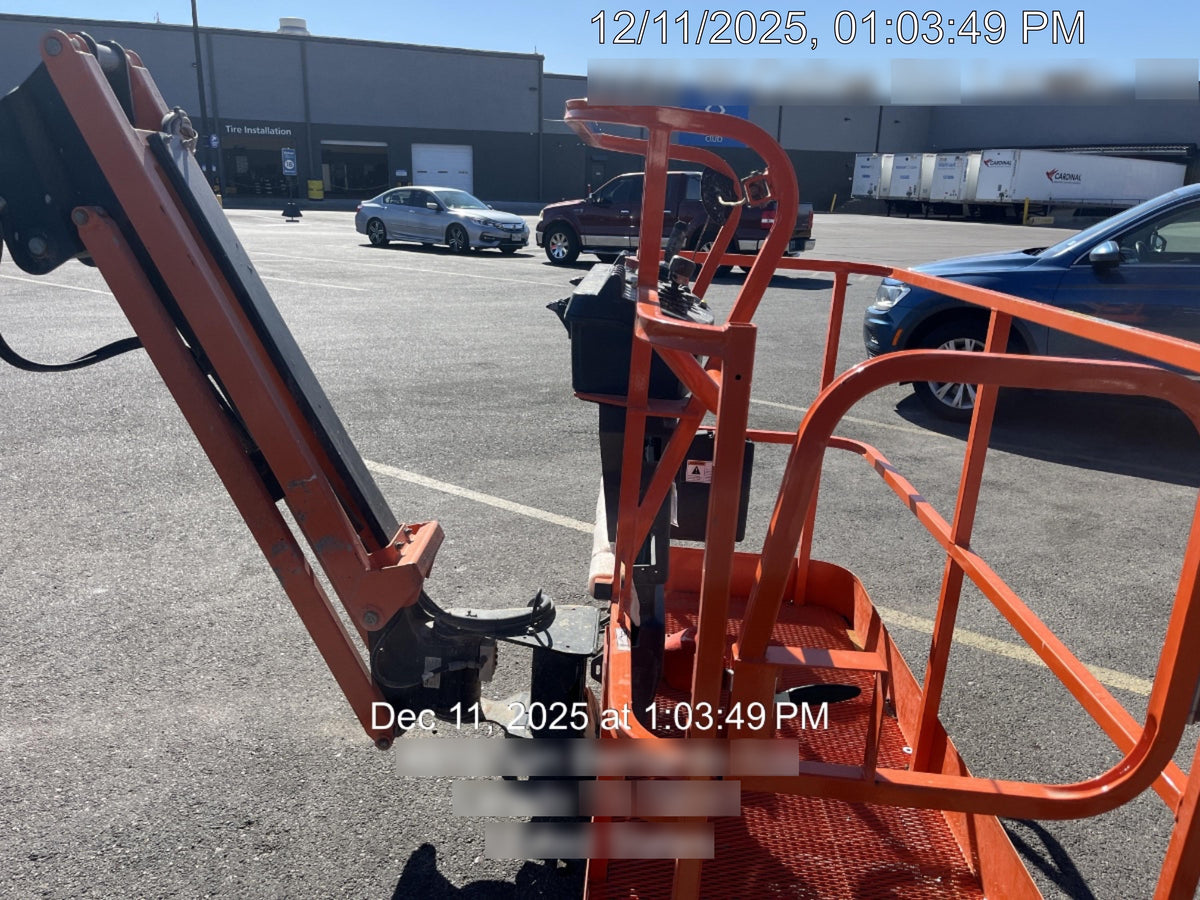 2019 JLG 450AJ