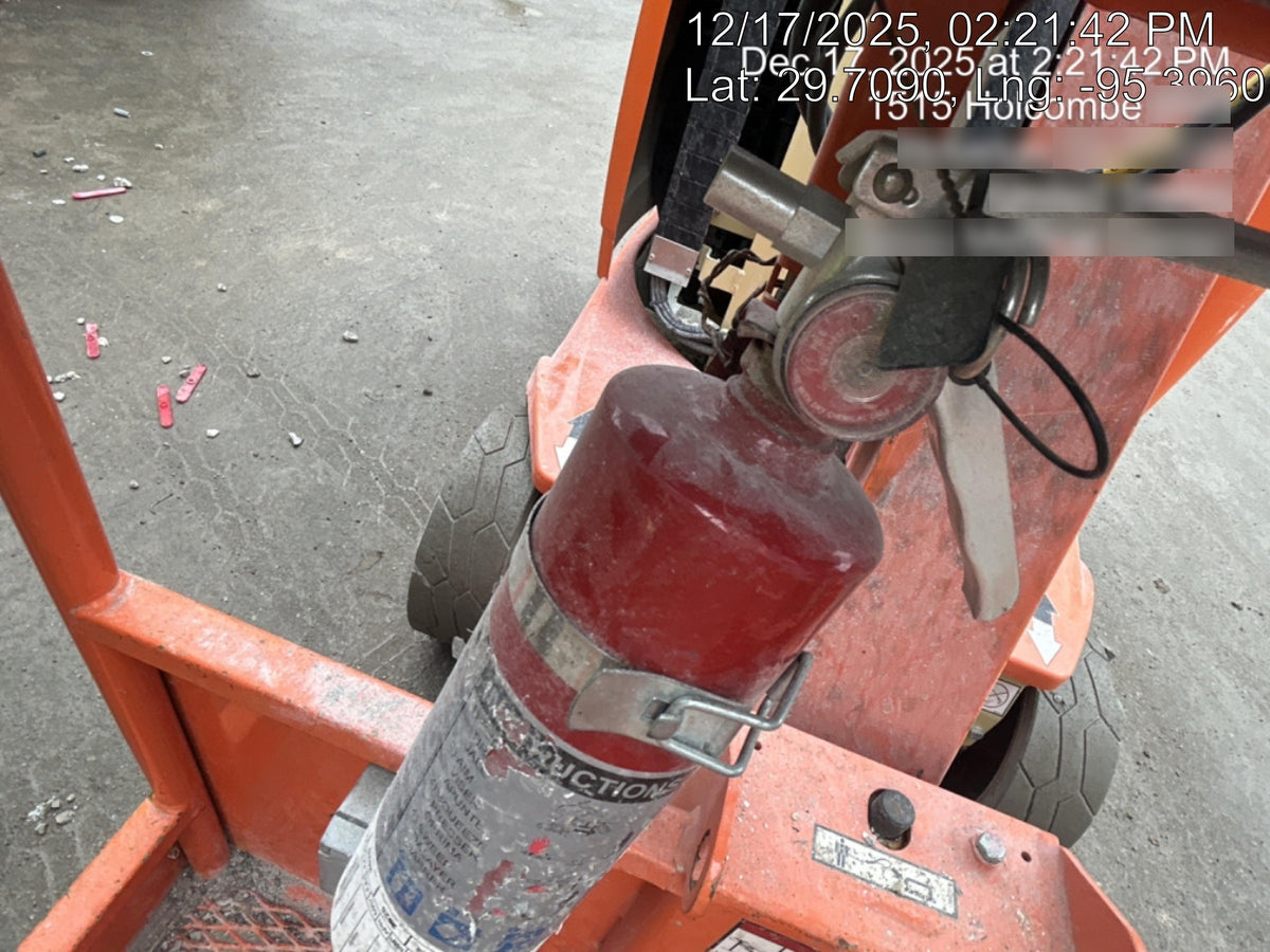 2022 JLG 26E