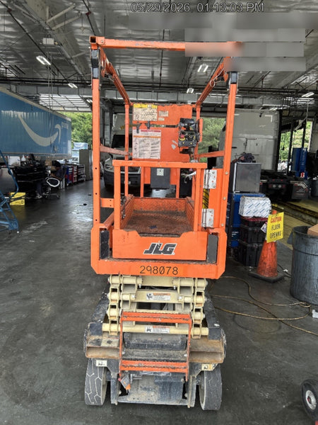 2023 JLG ES1932
