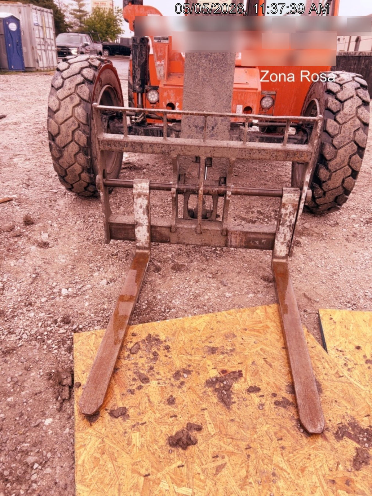 2022 SKYTRAK 8042