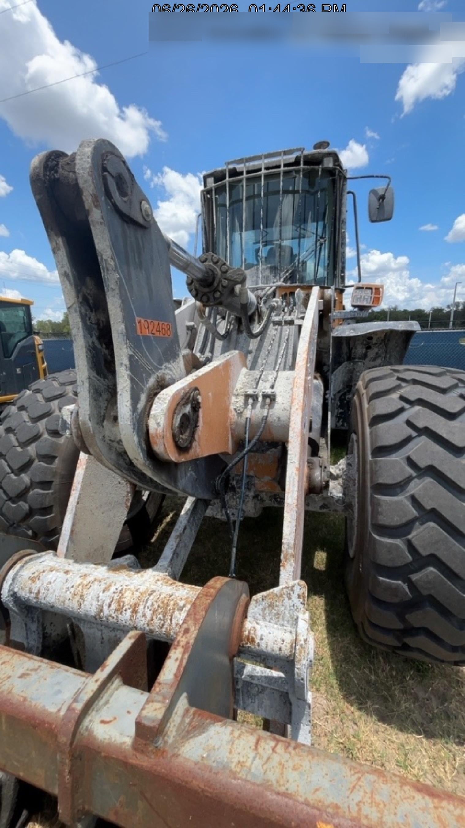 2017 CASE 821G