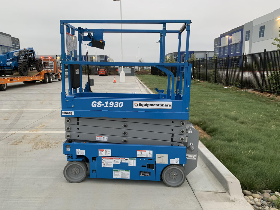 2020 Genie GS-1930 Solid Non Marking Tires, Beacon, Folding rails with half height swing gate, 800W Inverter