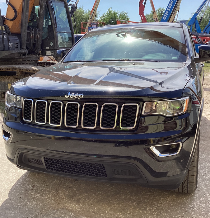 2020 Jeep Grand Cherokee JEEP Grand Cherokee - Adam Stegaman Company Car