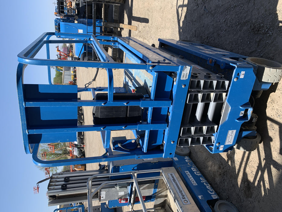 2019 Genie GS-1930 Fixed Rails with Chain Entry