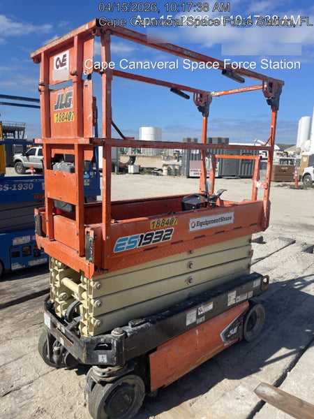 2021 JLG ES1932