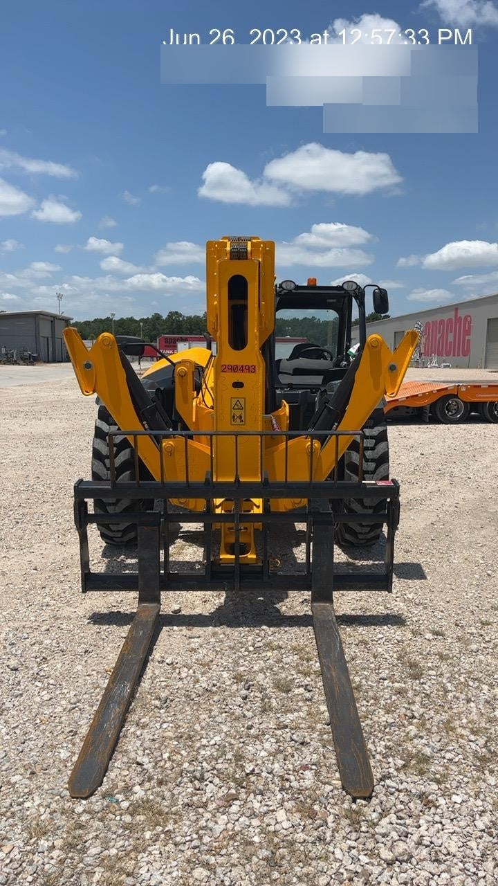 2023 JCB 510-56