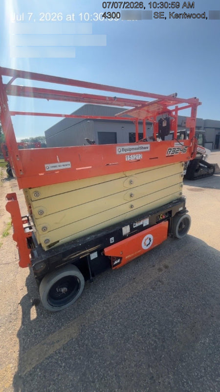 2021 JLG R3246