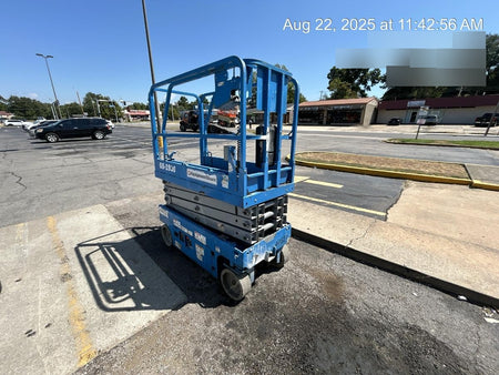 2019 Genie GS-1930 Fixed rails with chain Entry