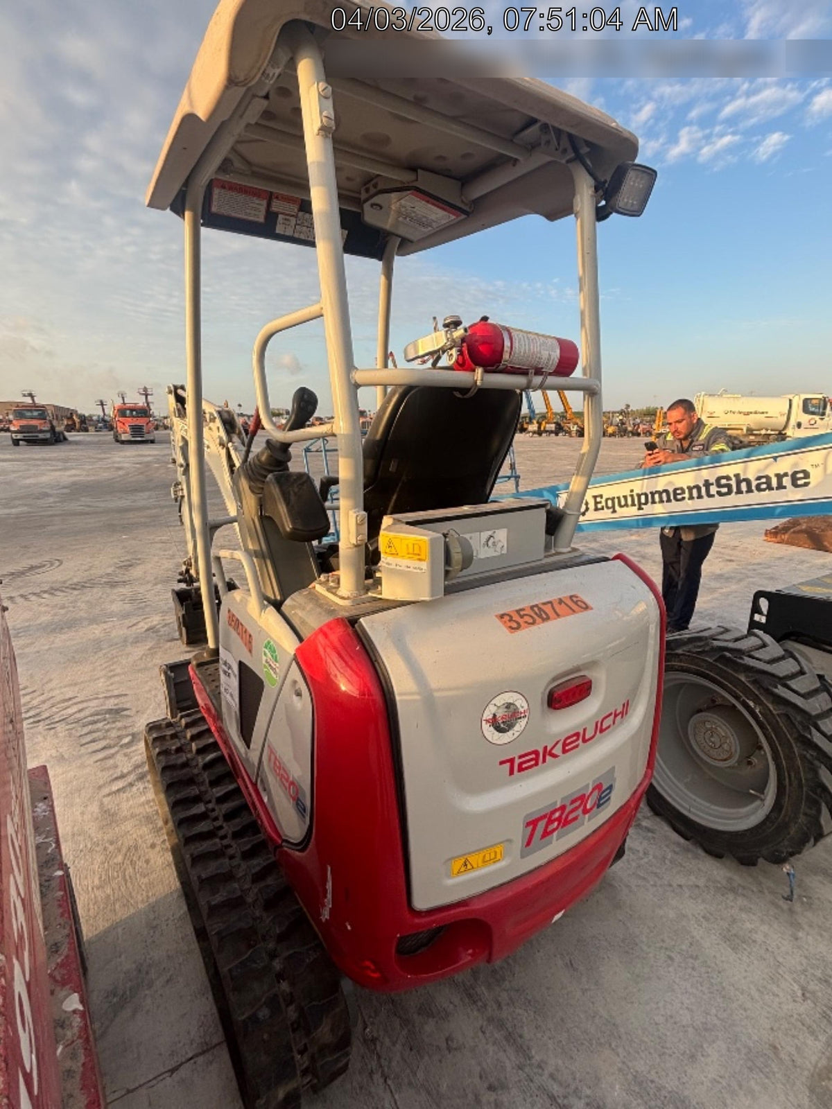 2023 TAKEUCHI TB20e