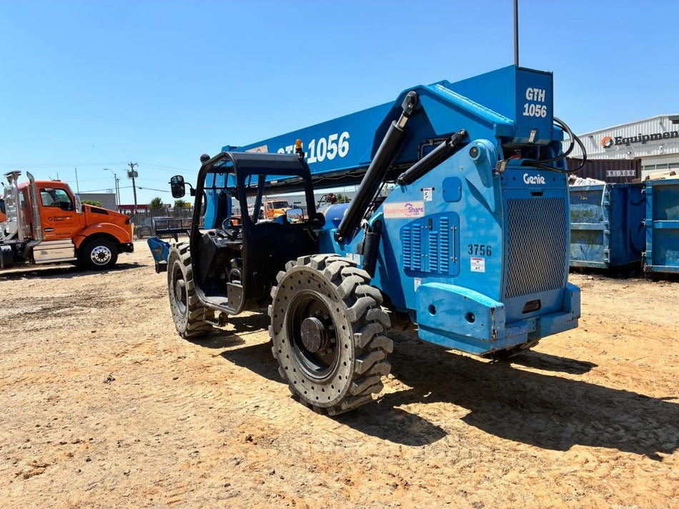 2017 GENIE GTH-1056