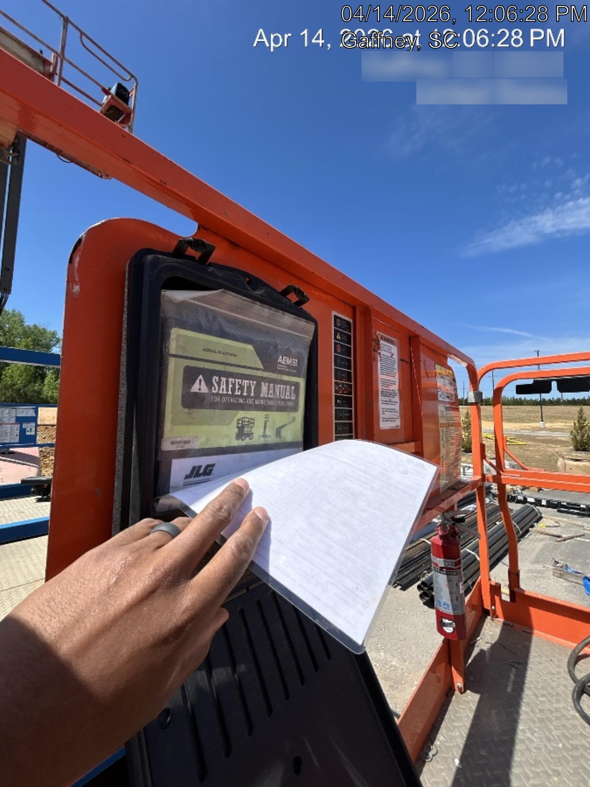 2021 JLG 430LRT