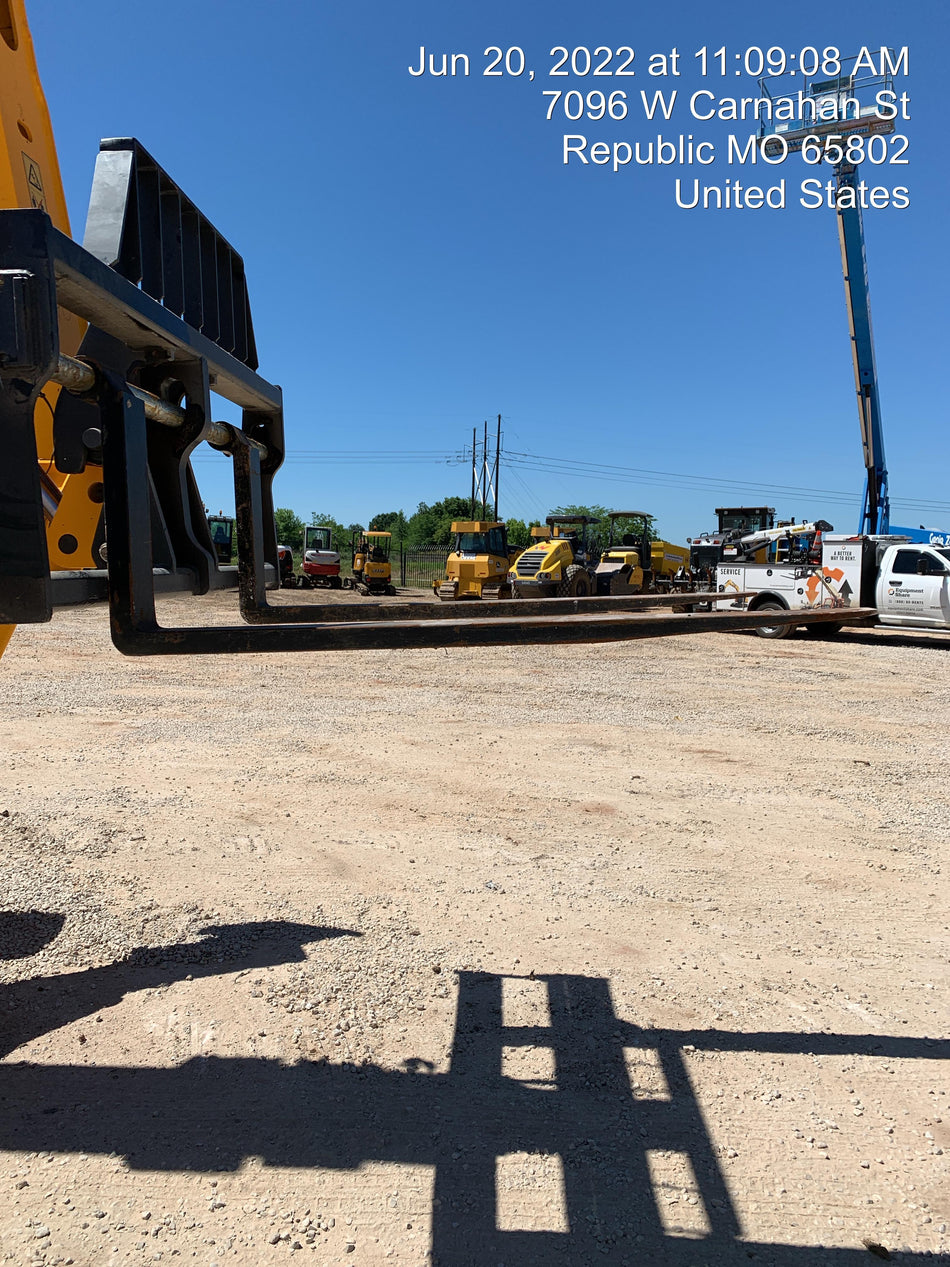2022 JCB 512-56