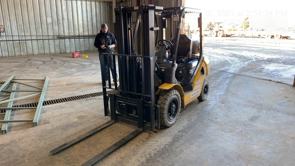 2021 KOMATSU FG25T-16