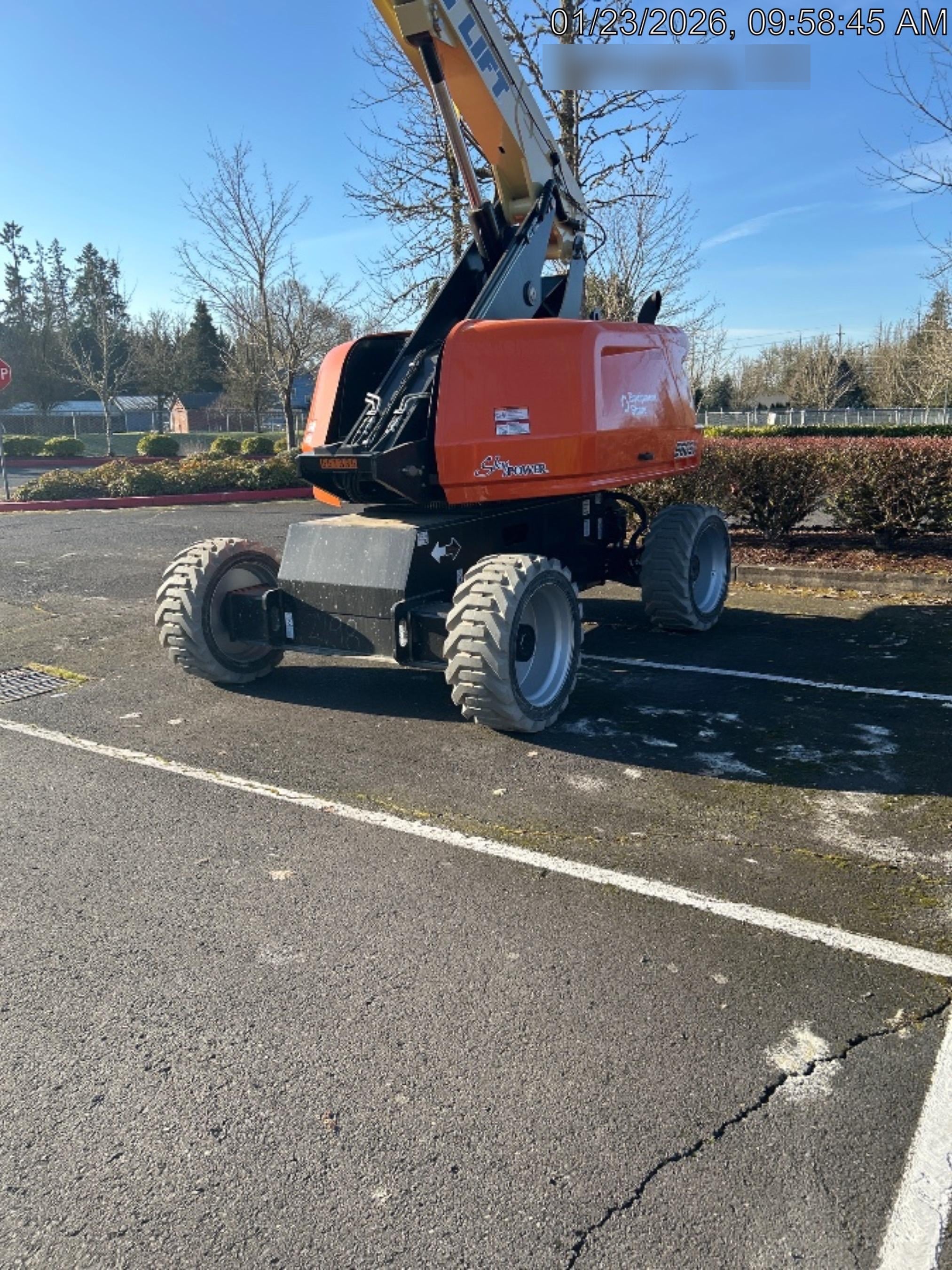 2025 JLG 660SJ