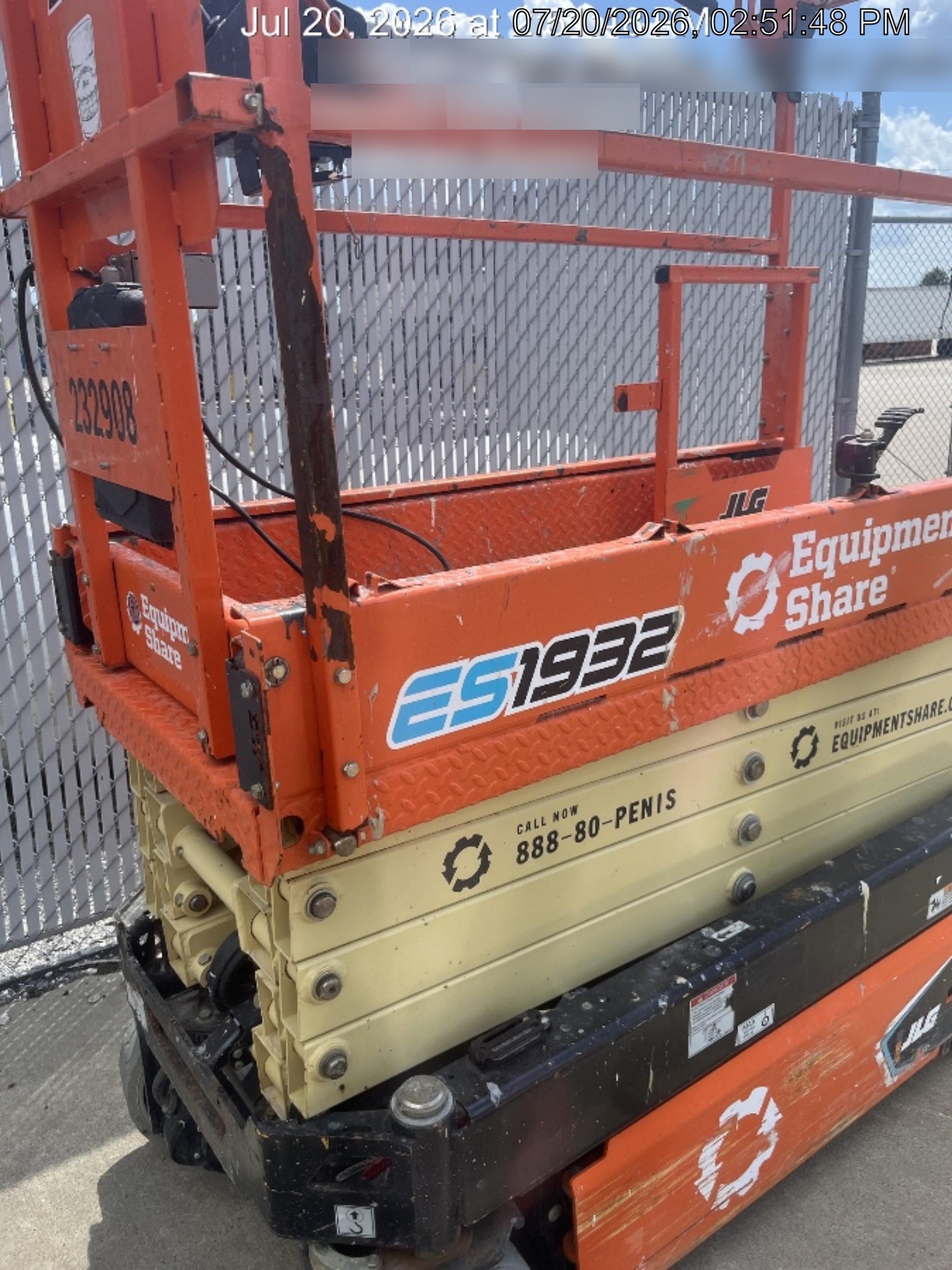 2022 JLG ES1932