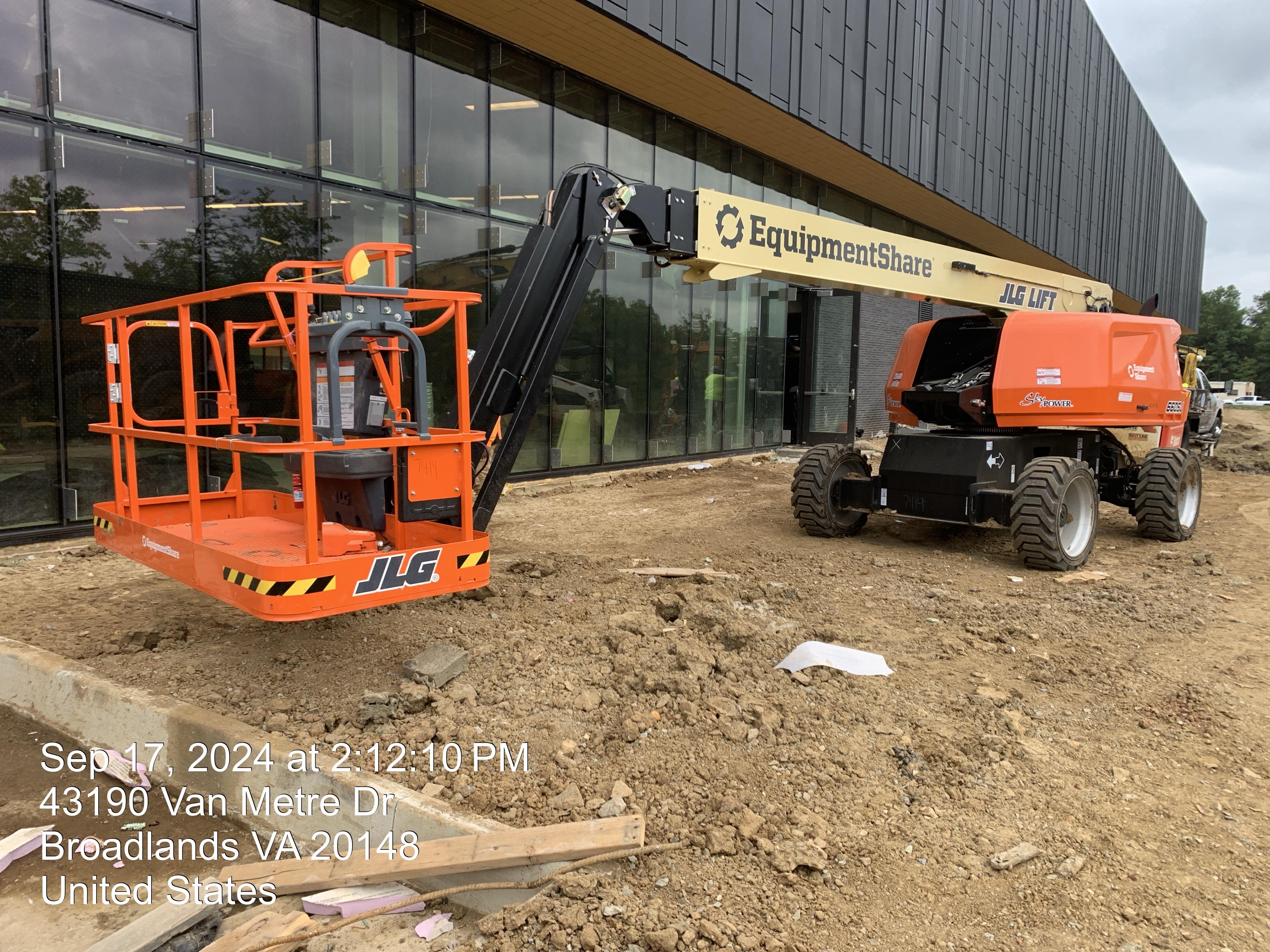 2024 JLG 660SJ
