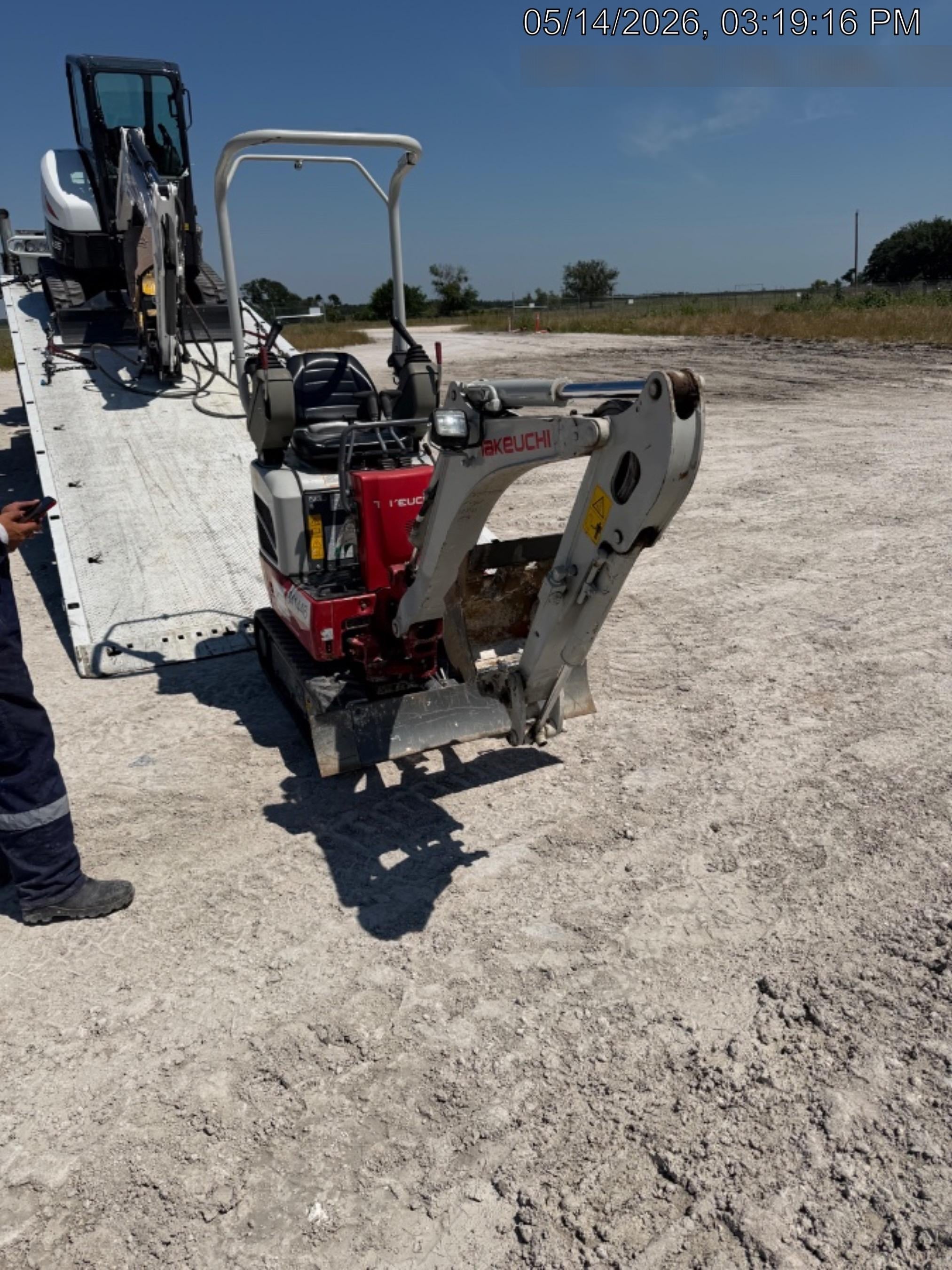 2023 TAKEUCHI TB210R