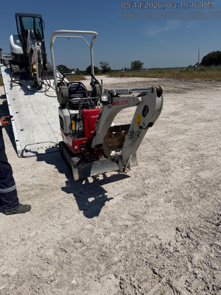 2023 TAKEUCHI TB210R