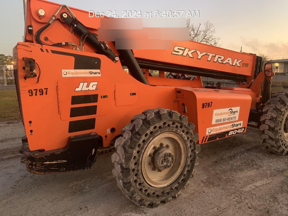 2018 SKYTRAK 8042