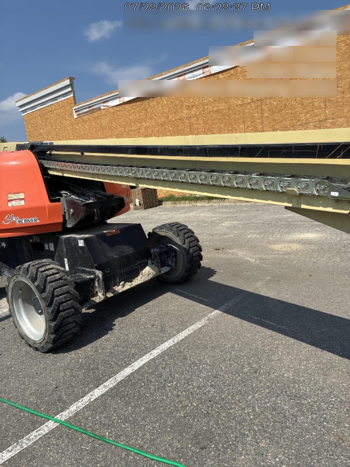 2023 JLG 660SJ