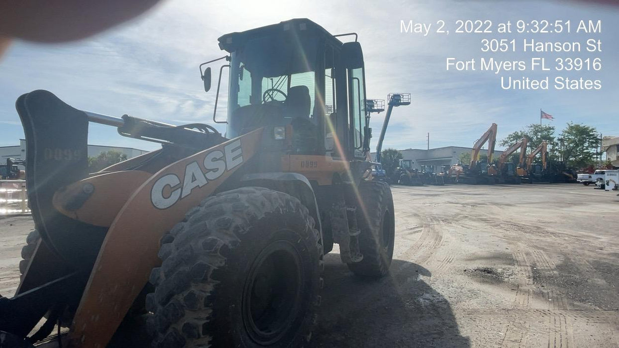 2018 Case 621G CLOSED CAB, 1 FUNCTION, JRB 416 STYLE HYD COUPLER