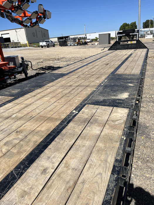 2024 BIG TEX TRAILER 25GN-40D5A-MRBK