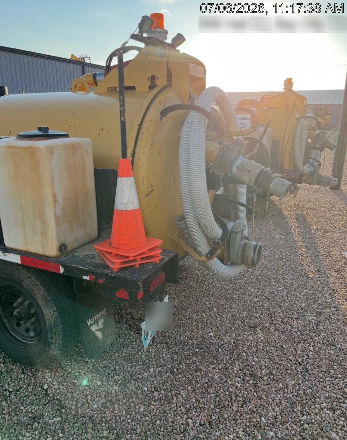 2021 VAC-TRON LP573XDT