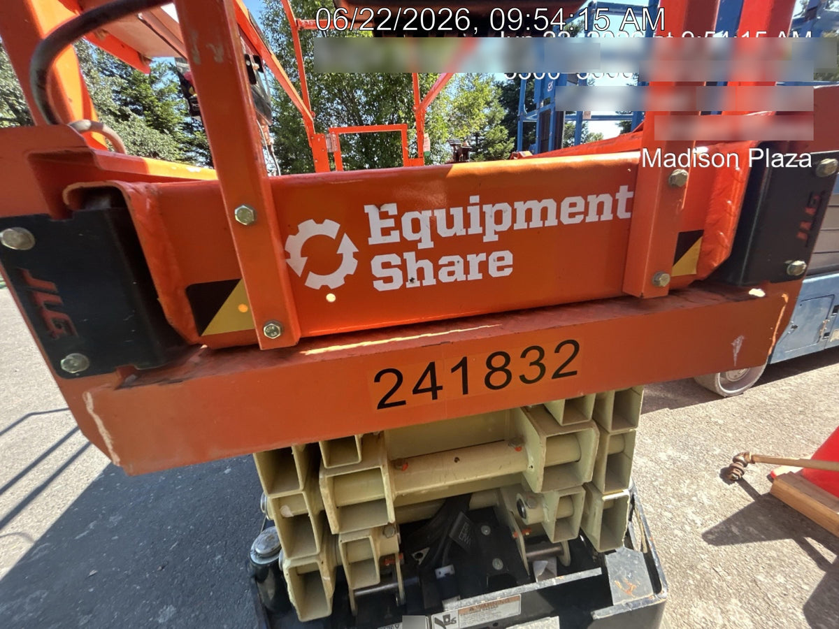 2022 JLG ES2632