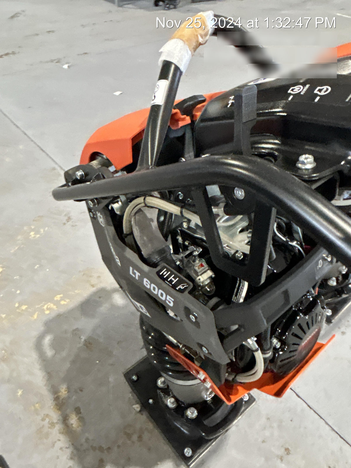 2024 HUSQVARNA LT6005