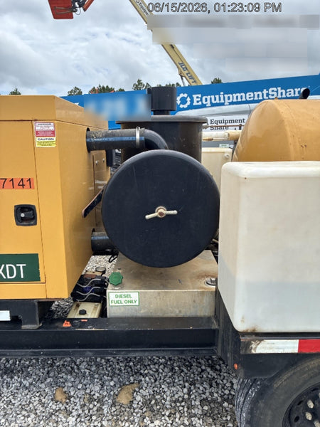 2021 Vac-Tron LP573XDT T4 Koehler Diesel Engine, 500 Gallon Debris Tank, x2 100 Gallon Water Tanks