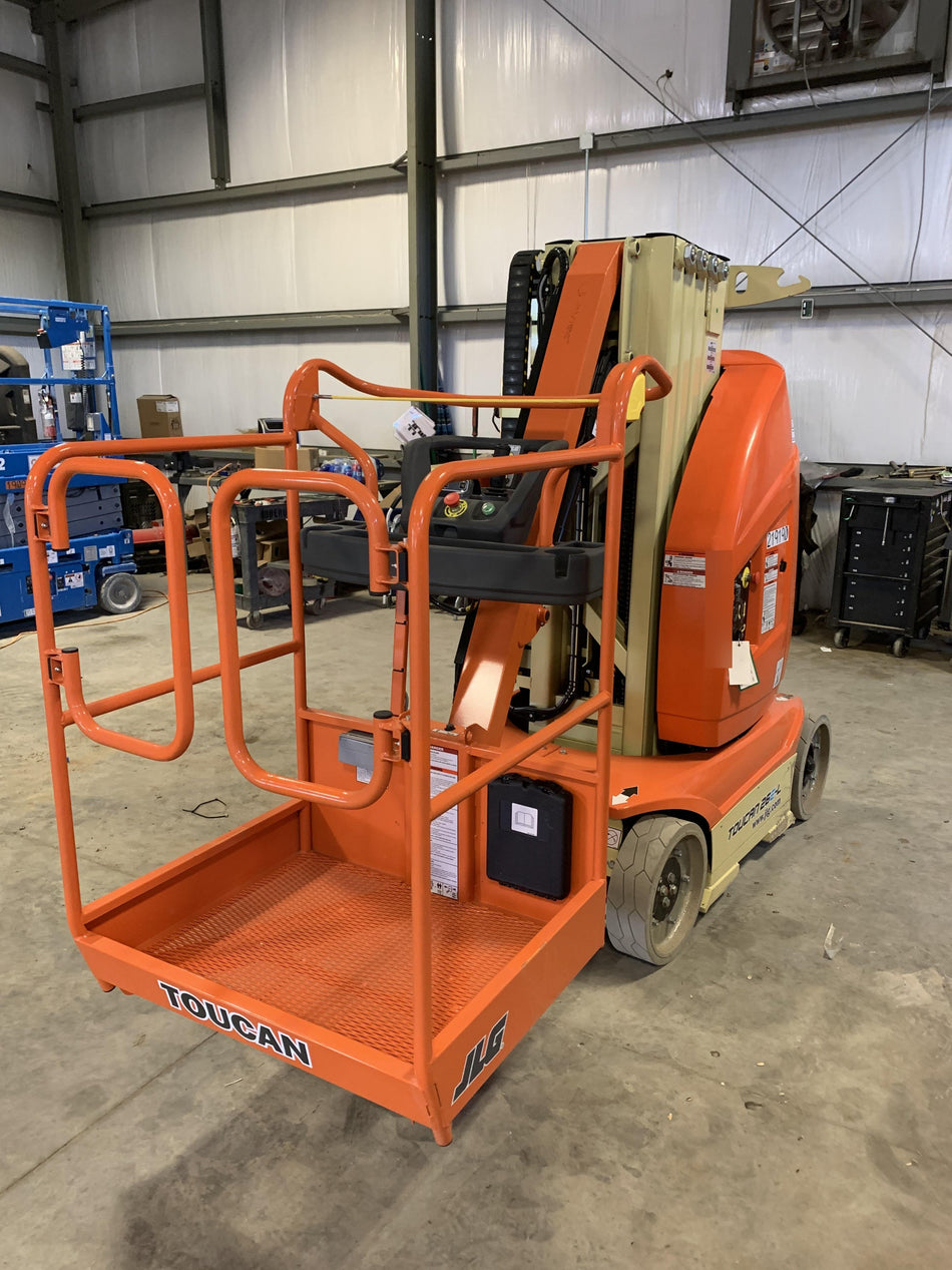 2022 JLG 26E