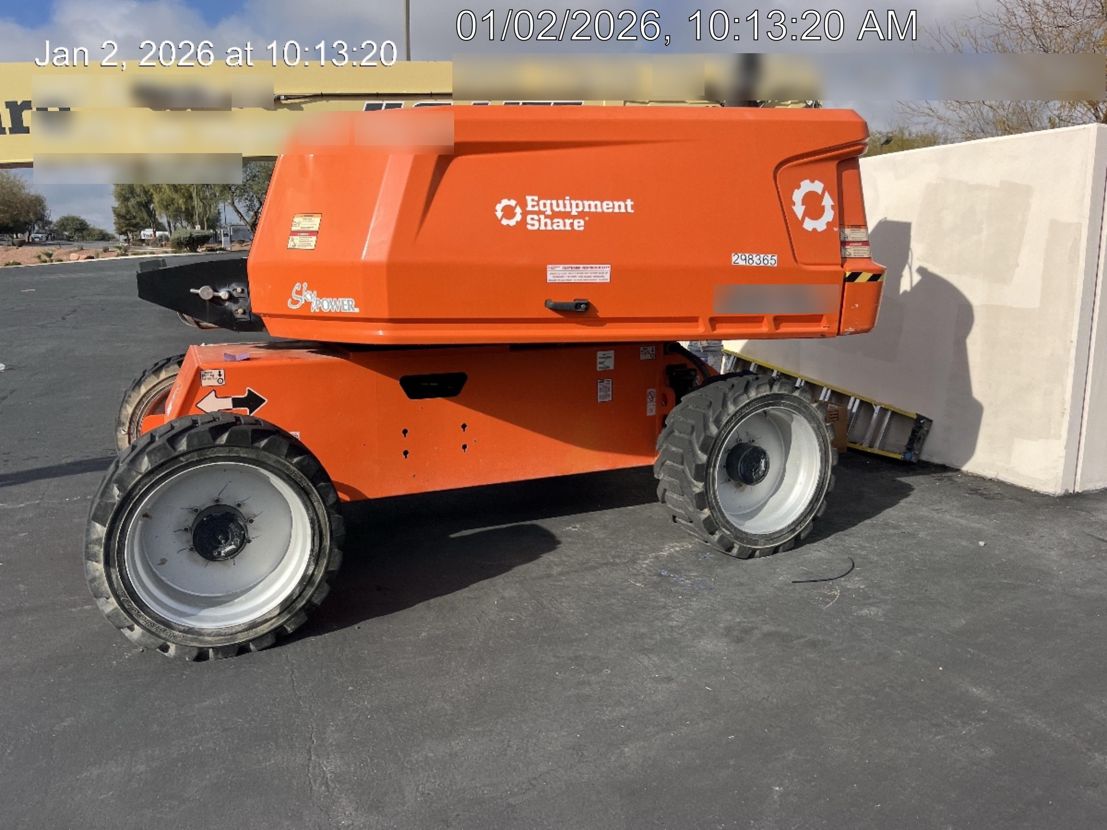 2023 JLG 660SJ