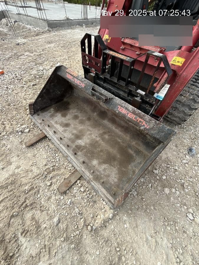 2023 TAKEUCHI 67" Smooth Bucket - Takeuchi