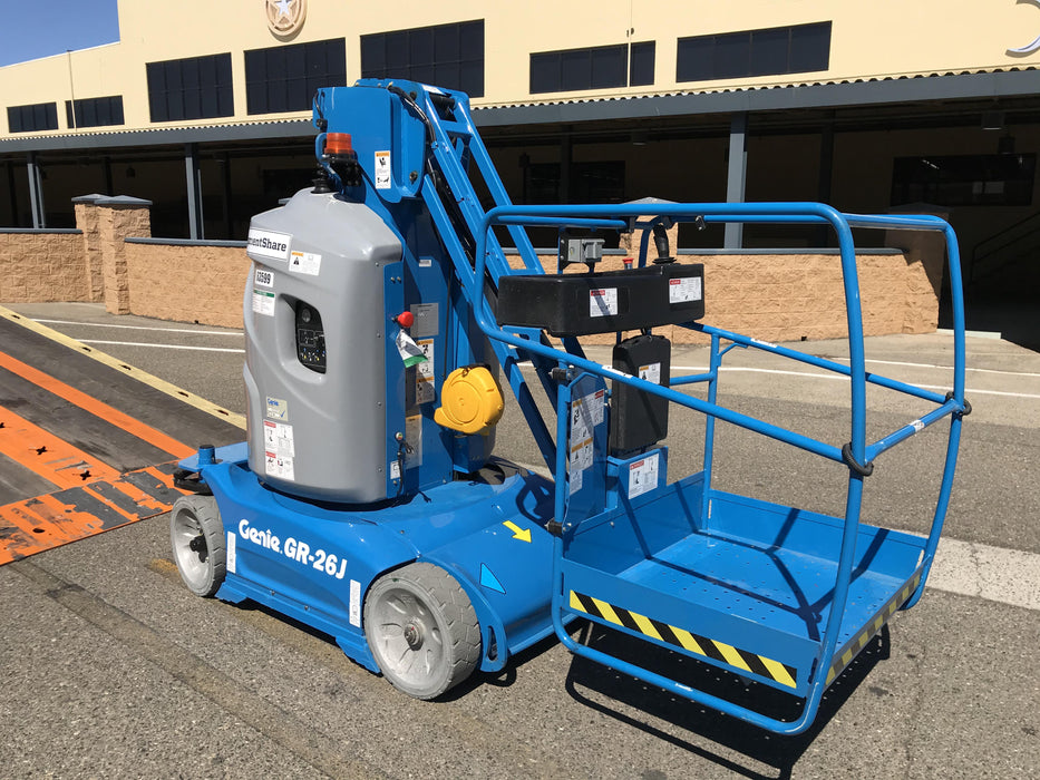 2020 GENIE GR-26J