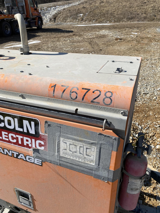 2021 Lincoln Electric Vantage 322 Vantage 322 Ready Pak 3 w/ Decals, ORANGE (includes trailer, cable rack, fender light kit) NO Telematics