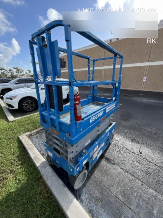 2020 Genie GS-1930 Solid Non Marking Tires, Beacon, Folding rails with half height swing gate