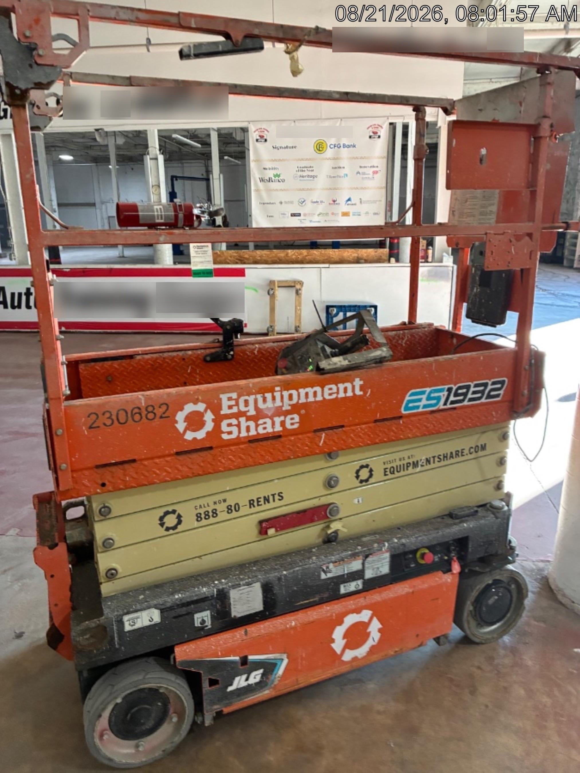2022 JLG ES1932