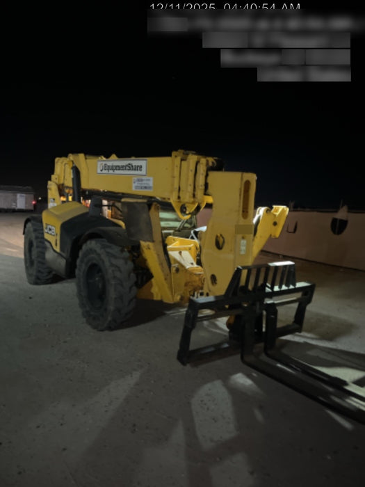 2019 JCB 512-56 74 HP w/CAB/HVAC, Beacon, Aux Hydraulics, Worklights, Solid Tires w/60" Carriage/Forks