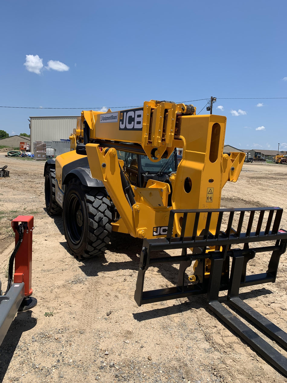 2022 JCB 510-56