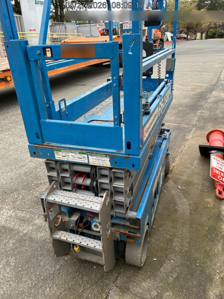 2019 Genie GS-1930 Half Height Swing Gate, 800W Inverter