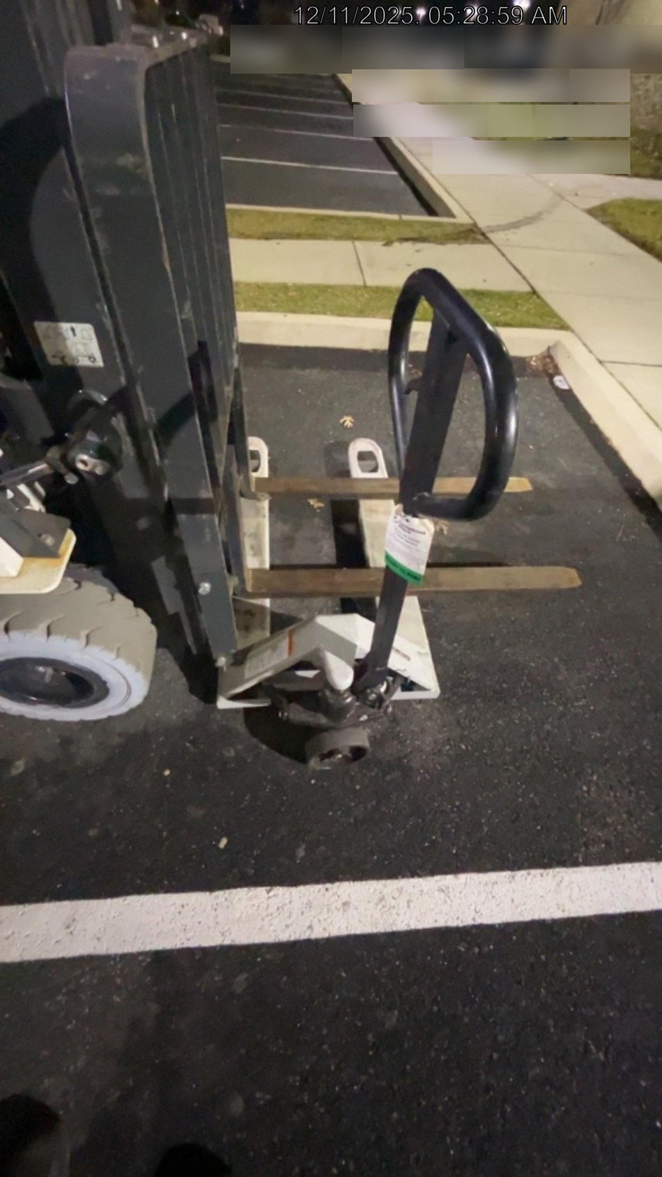 2025 STRONGWAY 4400 lb Pallet Jack