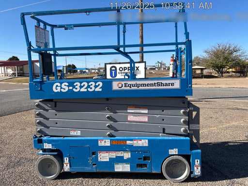 2020 Genie GS-3232 Standard, Folding half height swing gate