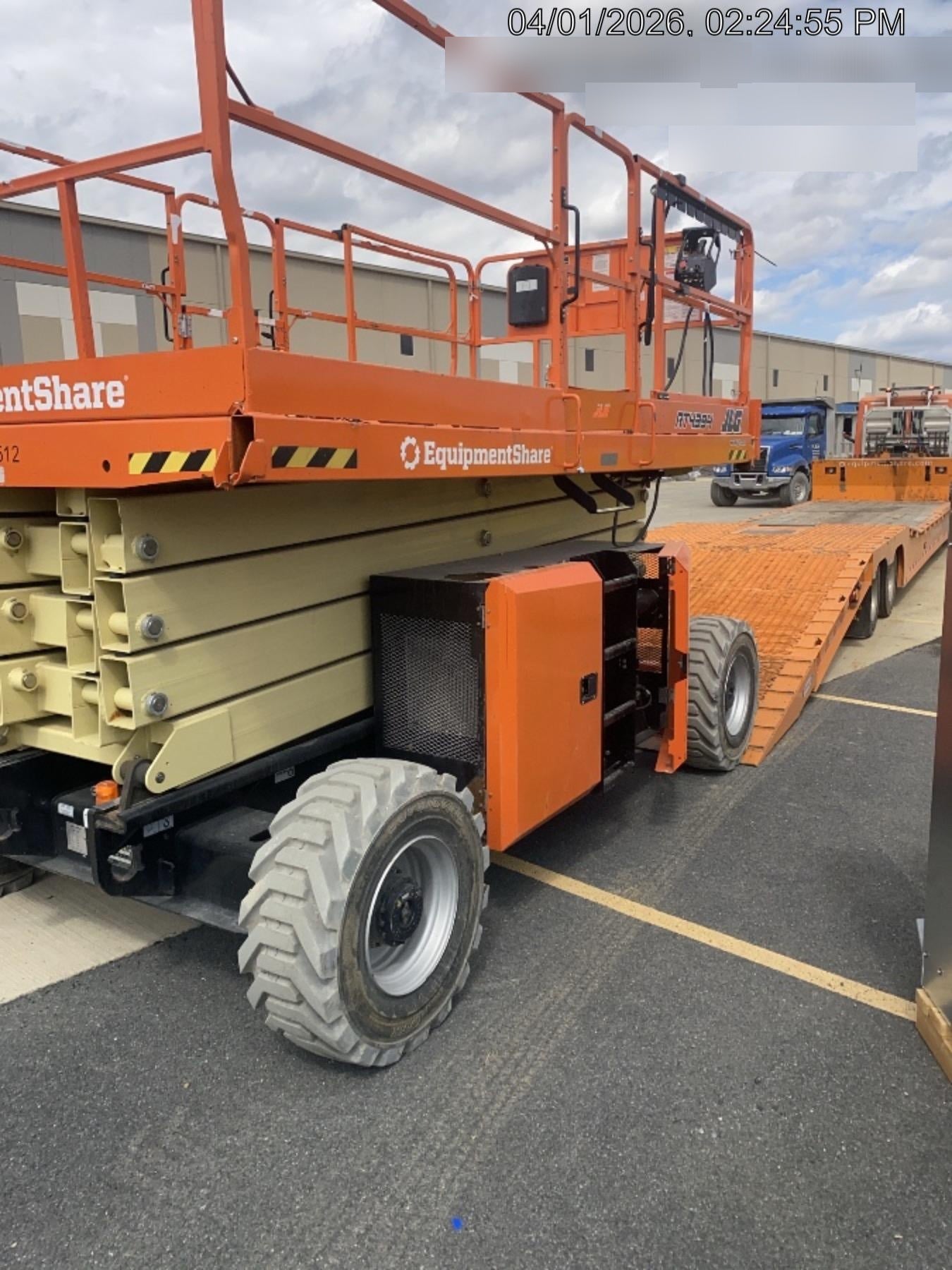 2023 JLG RT4394
