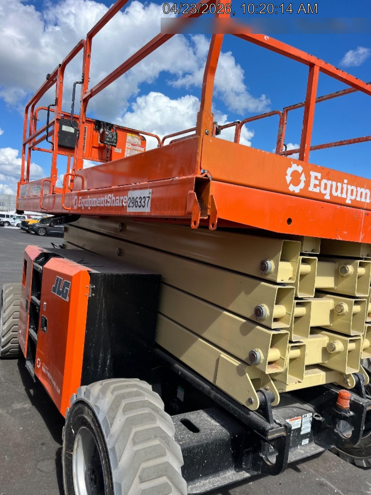 2023 JLG RT4394
