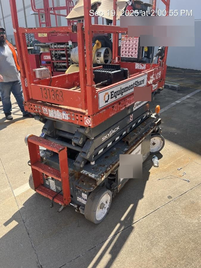 2021 SKYJACK SJ3219
