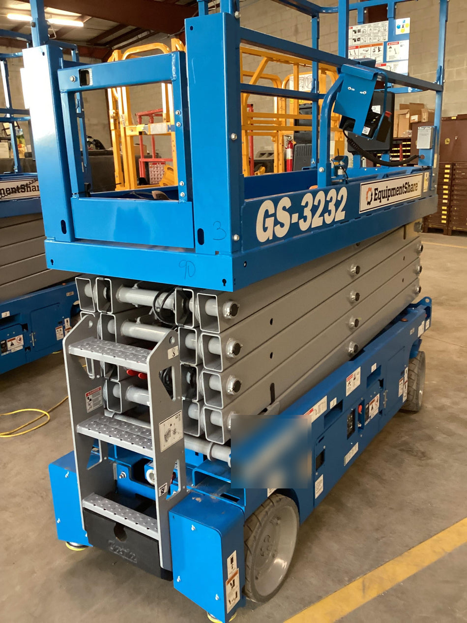 2022 GENIE GS-3232