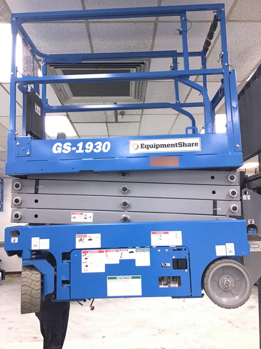 2020 Genie GS-1930 Solid Non Marking Tires, Beacon, Folding rails with half height swing gate, 800W Inverter