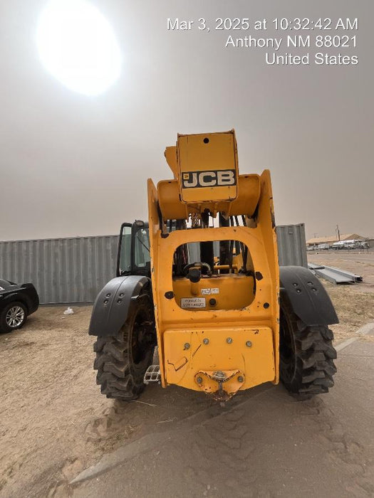 2019 JCB 509-42 74 HP w/CAB/HVAC, Beacon, Aux Hydraulics, Worklights, Solid Tires w/60" Carriage/Forks