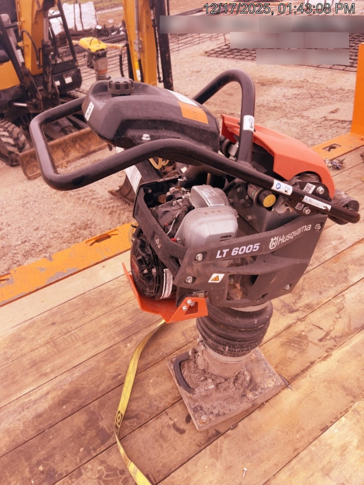 2024 HUSQVARNA LT6005