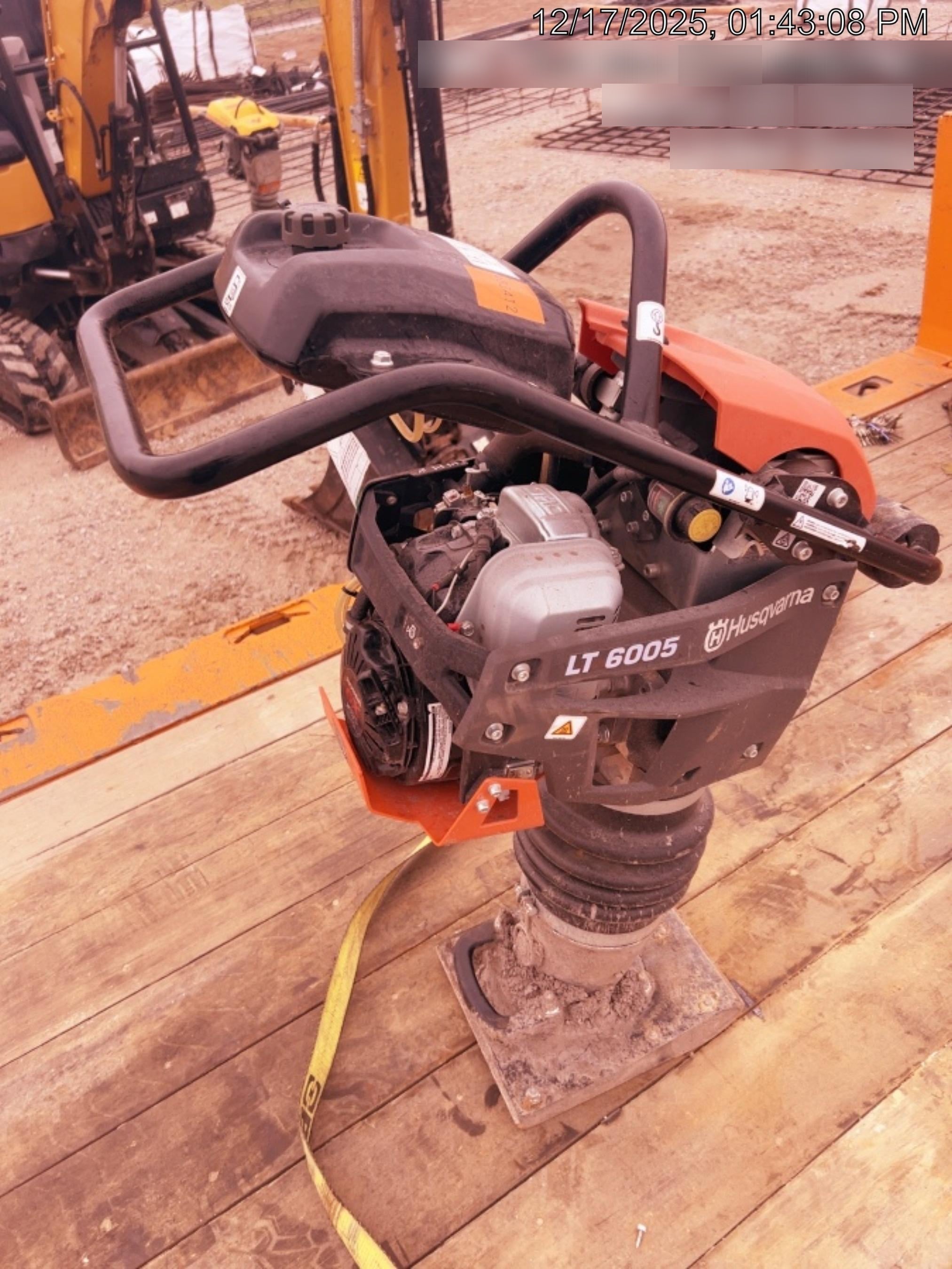 2024 HUSQVARNA LT6005